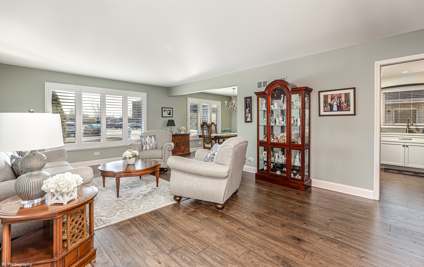 10304 Linus Lane, Oak Lawn, IL 60453