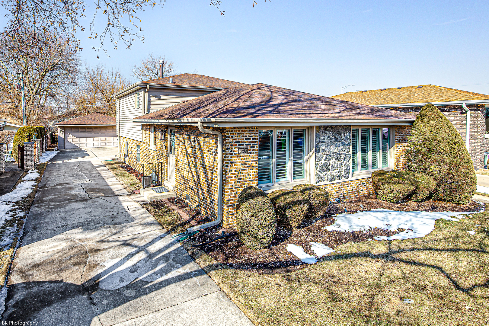 10304 Linus Lane, Oak Lawn, IL 60453