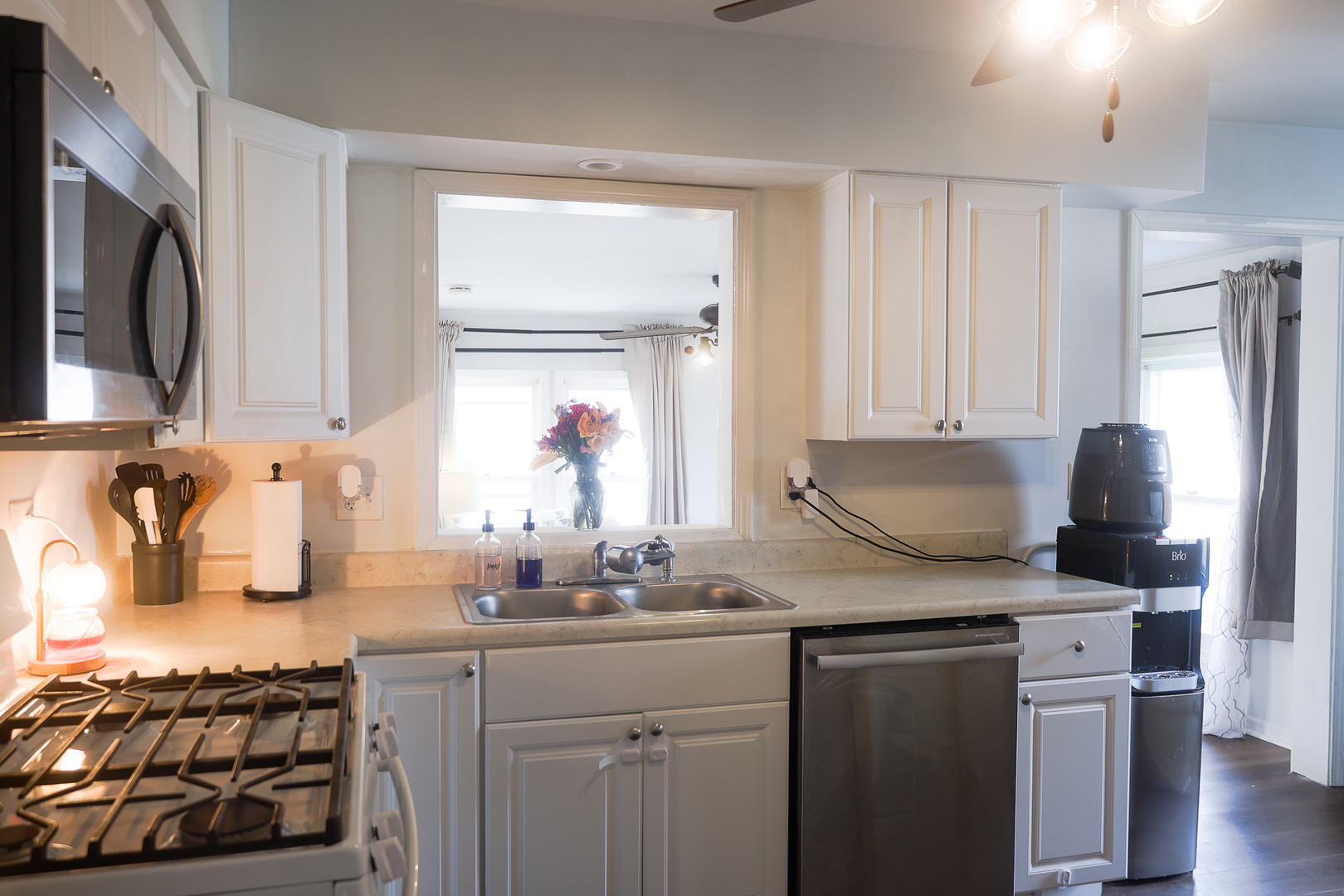 113 S Westlawn Avenue, Aurora, IL 60506