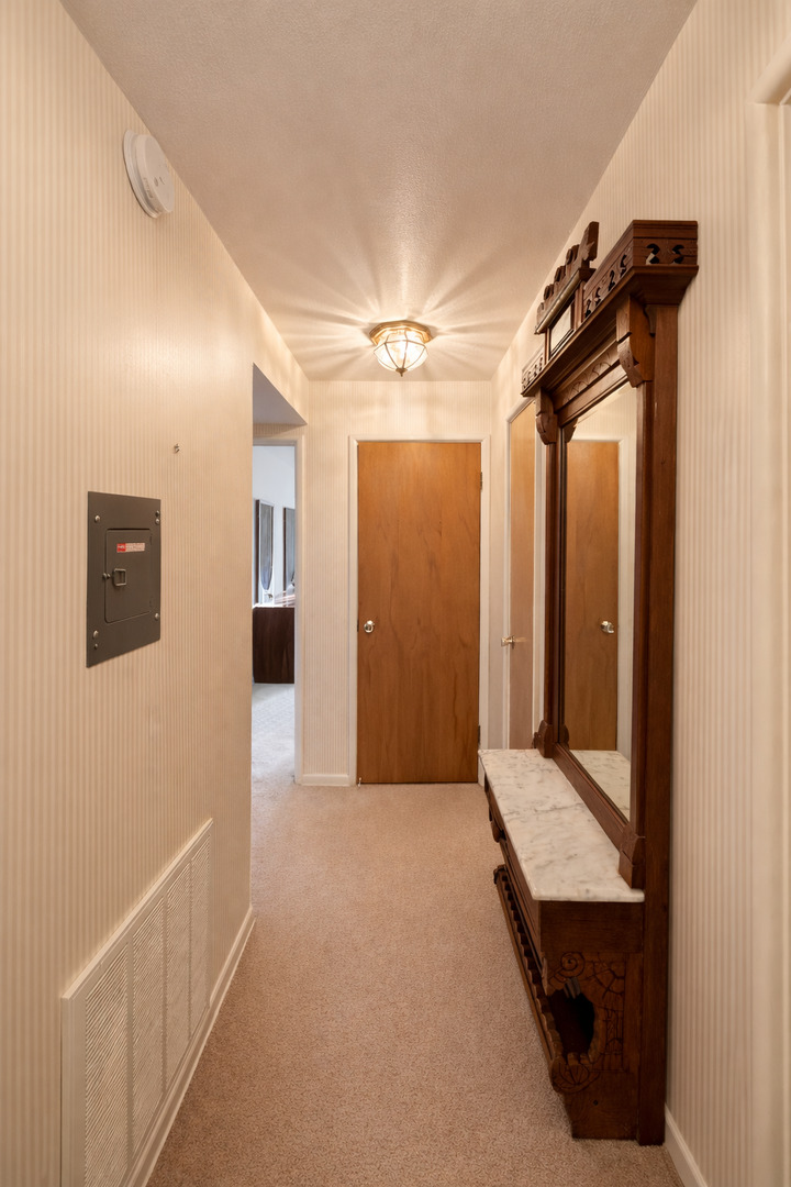 9820 S Pulaski Road #122, Oak Lawn, IL 60453