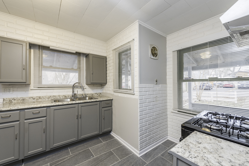 510 Forest Glen Drive, Round Lake Park, IL 60073