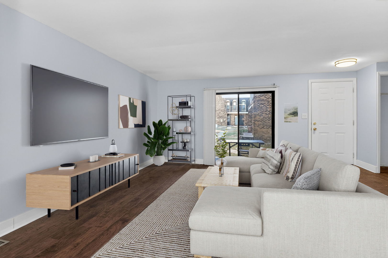 7724 Woodward Avenue, Woodridge, IL 60517