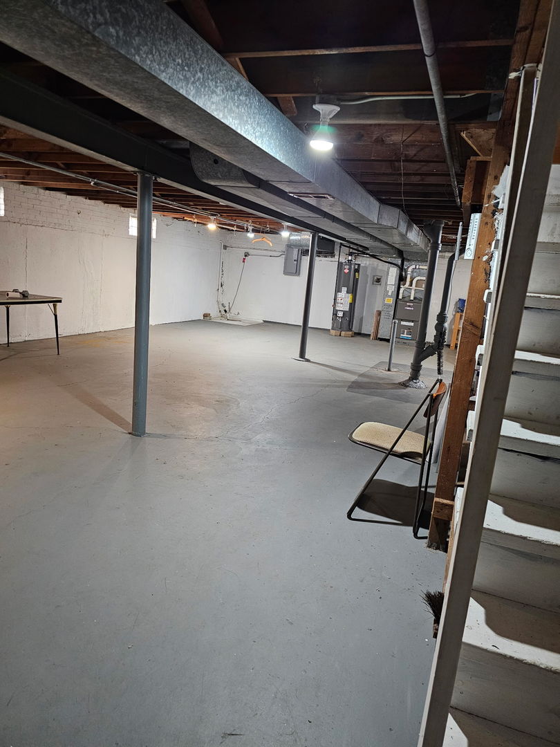 8605 S Calumet Avenue, Chicago, IL 60619