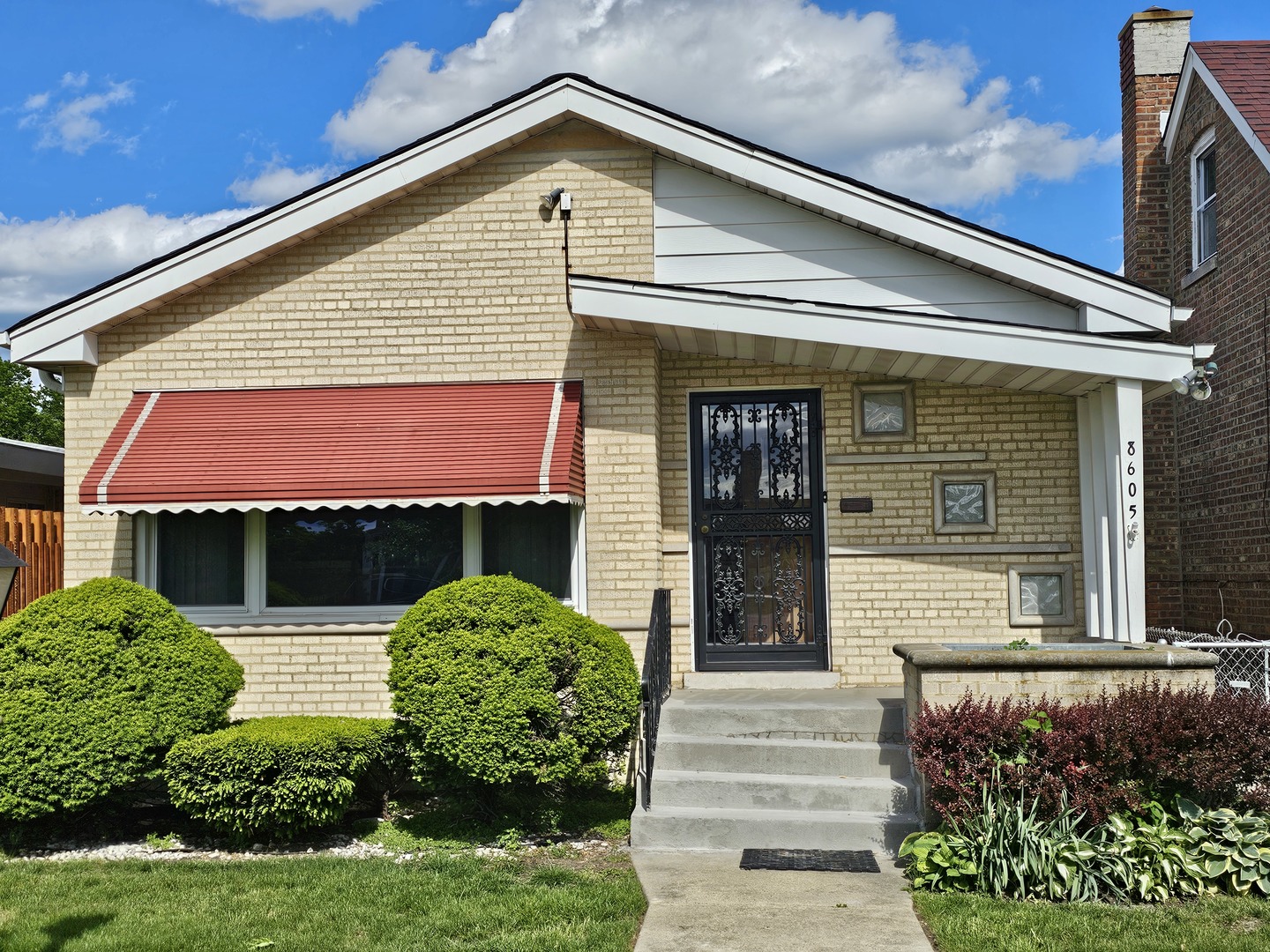 8605 S Calumet Avenue, Chicago, IL 60619