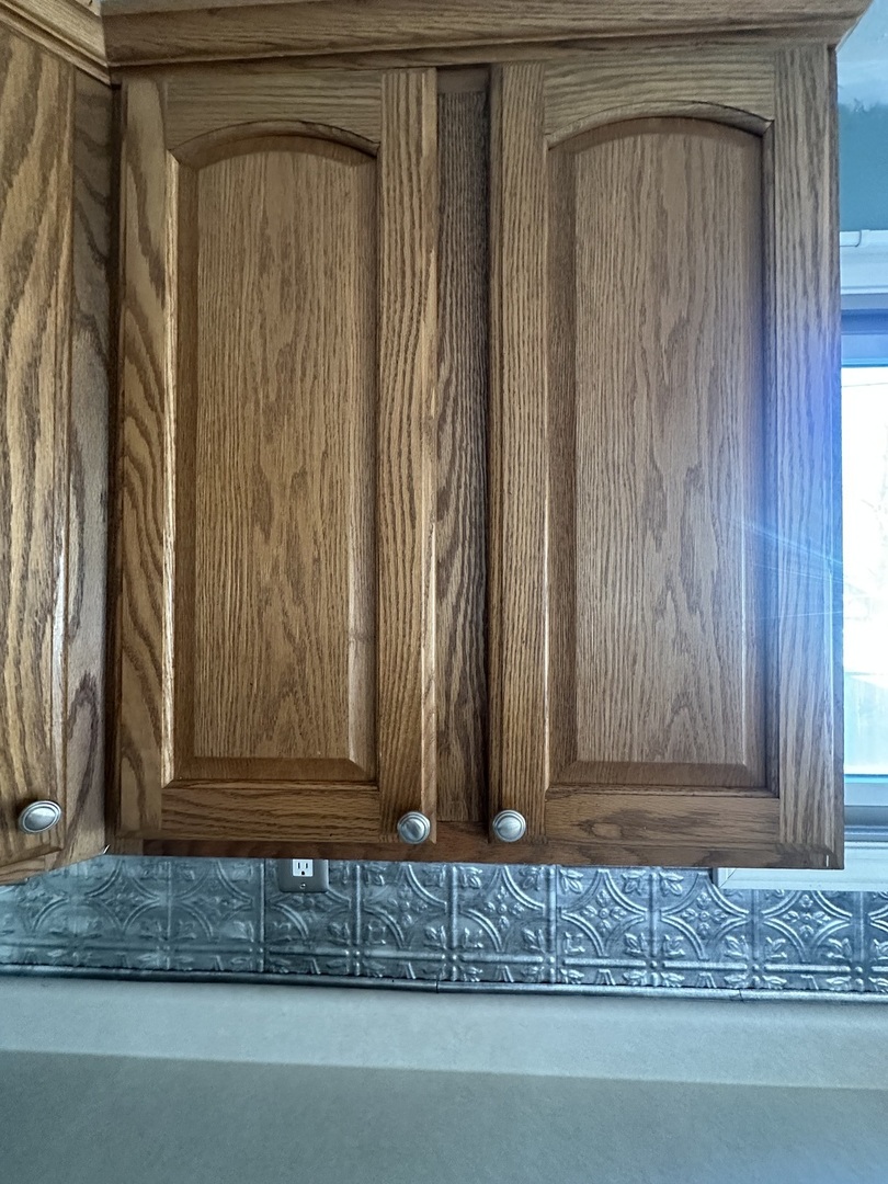 902 E Washington Street, Leroy, IL 61752