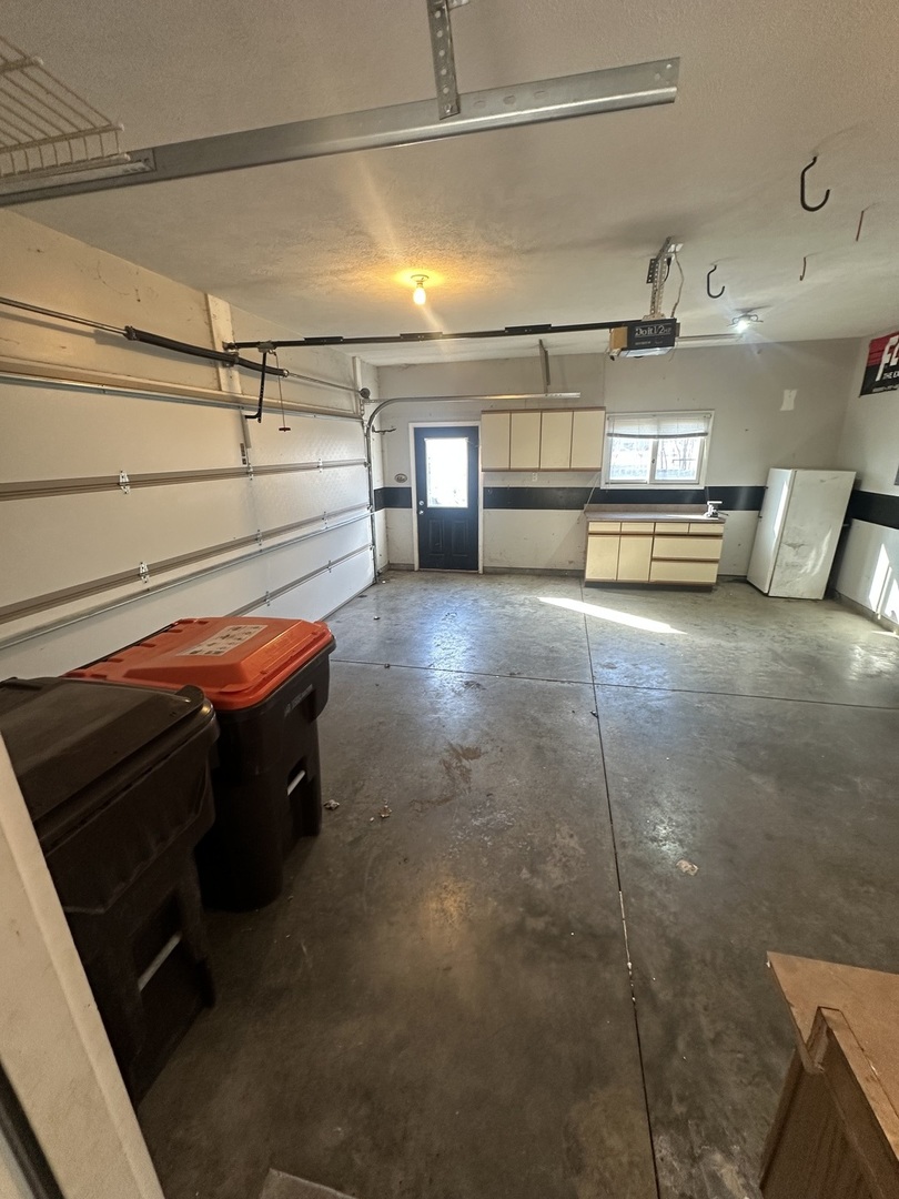 902 E Washington Street, Leroy, IL 61752