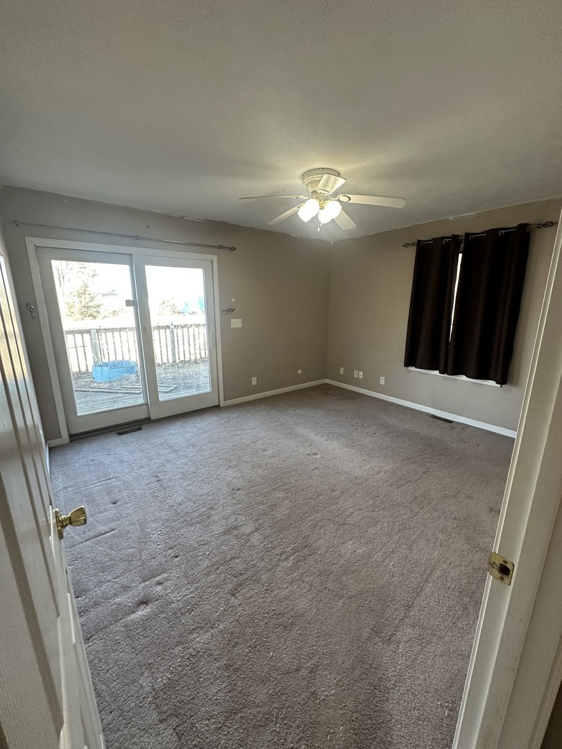 902 E Washington Street, Leroy, IL 61752