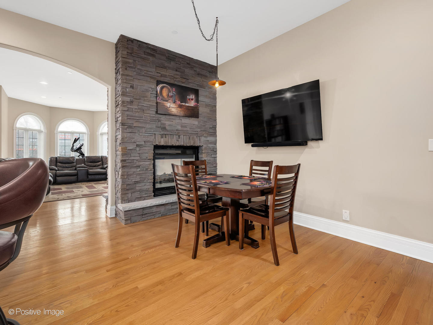 1454 E Northwest Highway, Arlington Heights, IL 60004