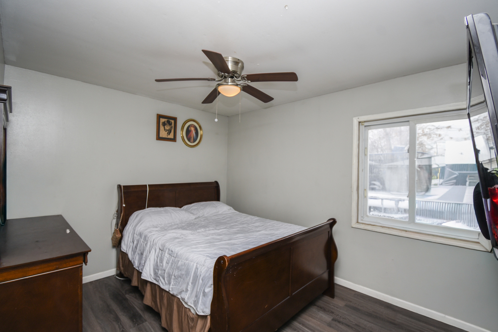 2042 GIDEON Avenue, Zion, IL 60099