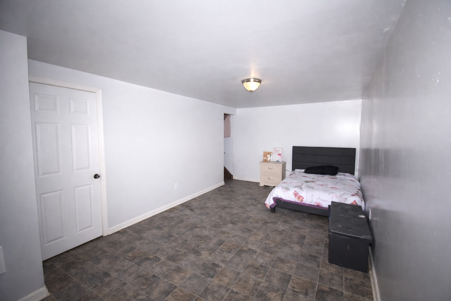 2042 GIDEON Avenue, Zion, IL 60099