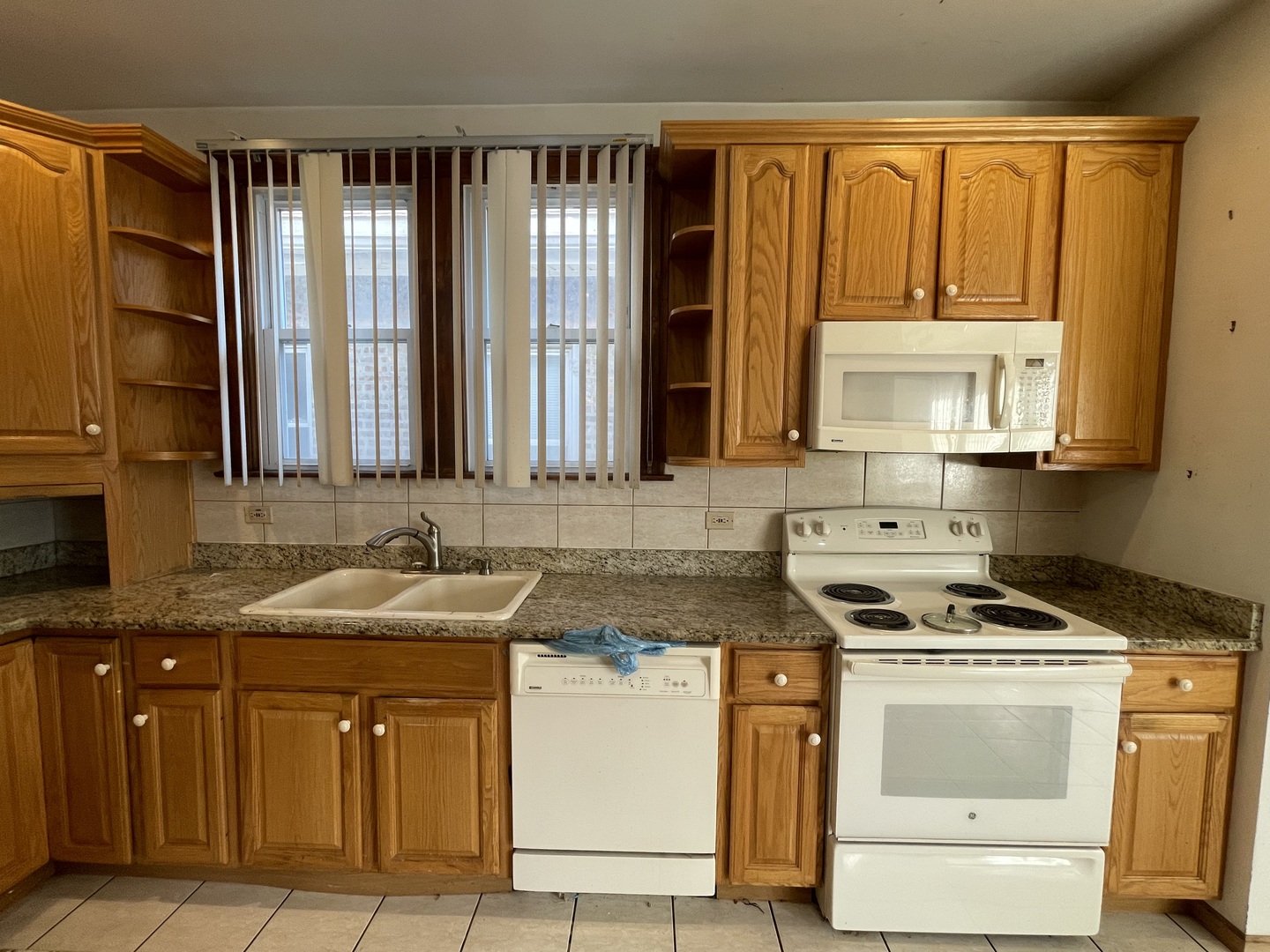 1643 E 86th Street, Chicago, IL 60617