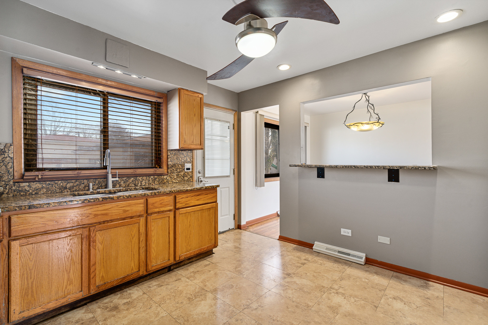 125 MILDRED Lane, Chicago Heights, IL 60411