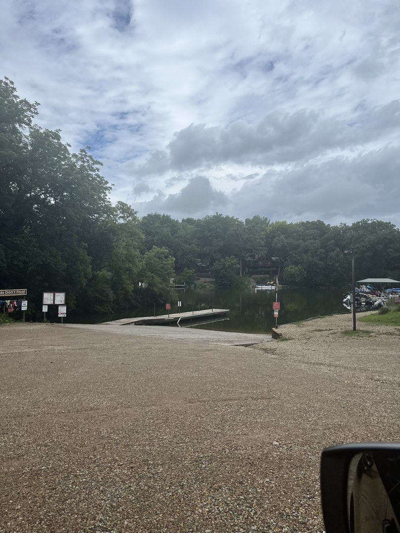 28 Cedar Lane, Putnam, IL 61560