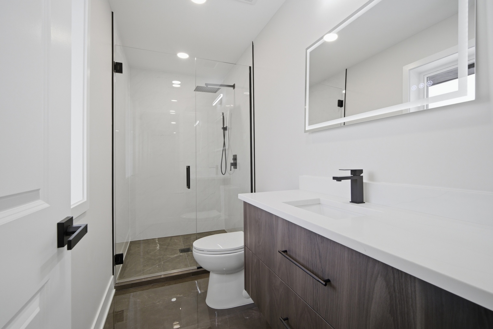 1175 Hunters Lane, Lake Zurich, IL 60047