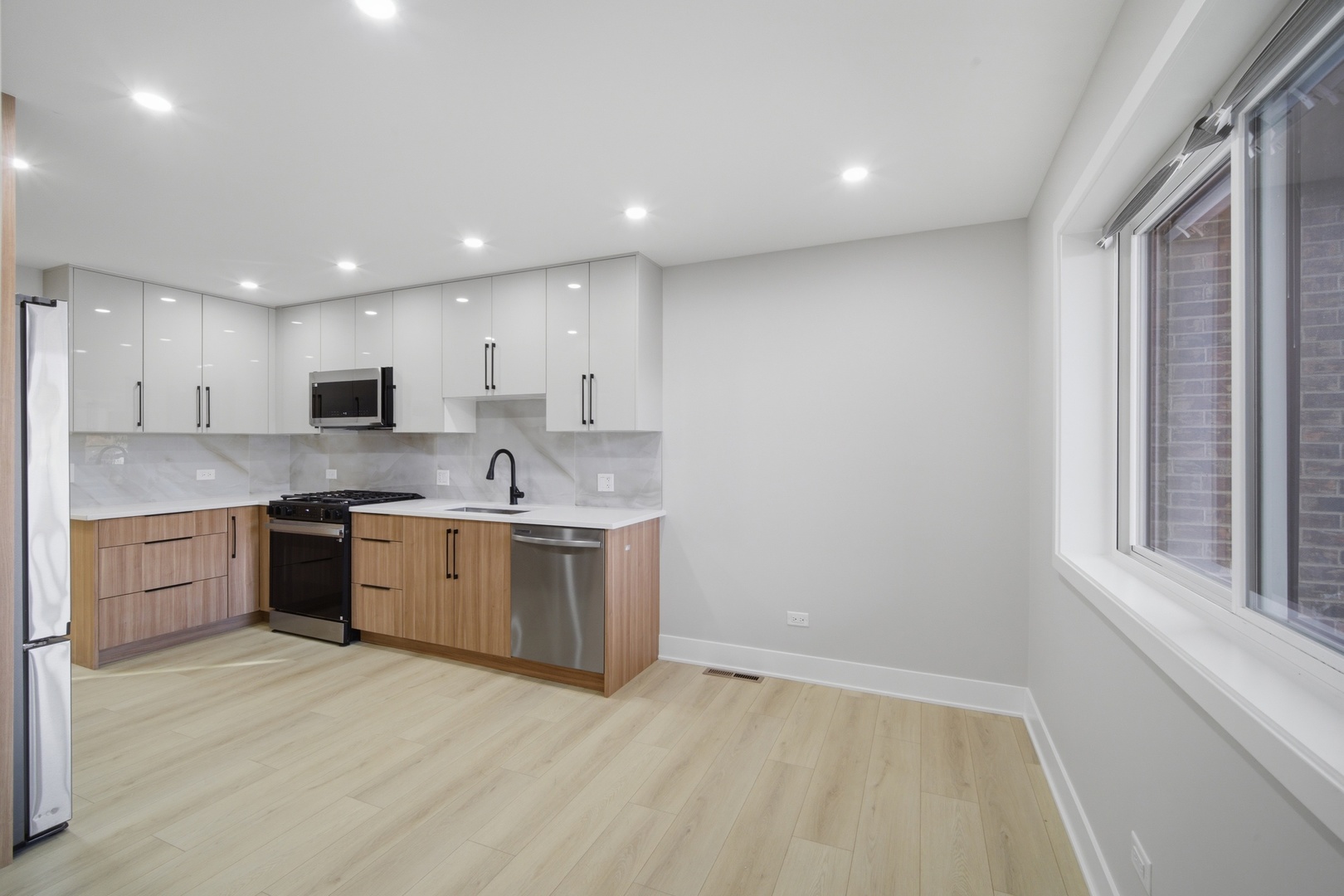 1175 Hunters Lane, Lake Zurich, IL 60047