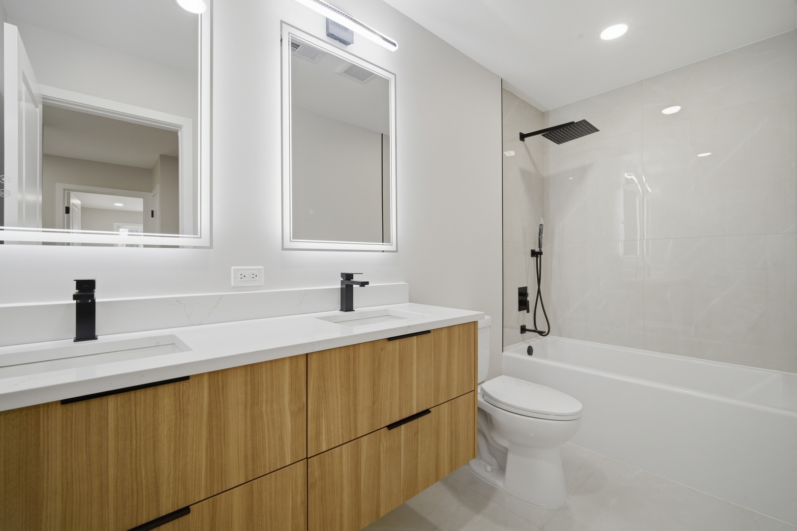 1175 Hunters Lane, Lake Zurich, IL 60047