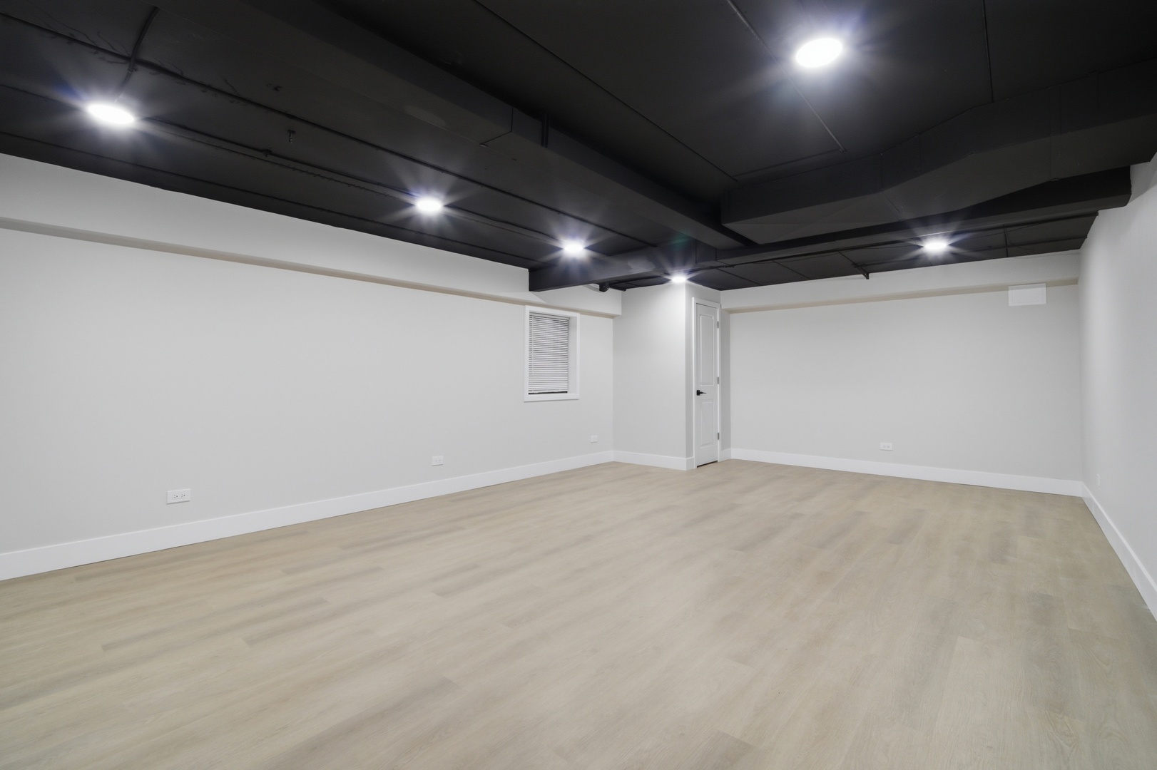 1175 Hunters Lane, Lake Zurich, IL 60047