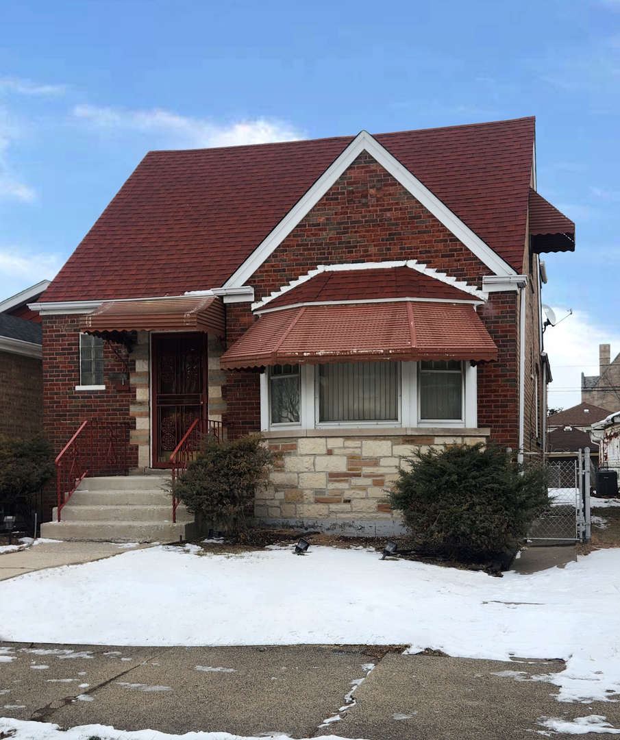 8351 S Dante Avenue, Chicago, IL 60619