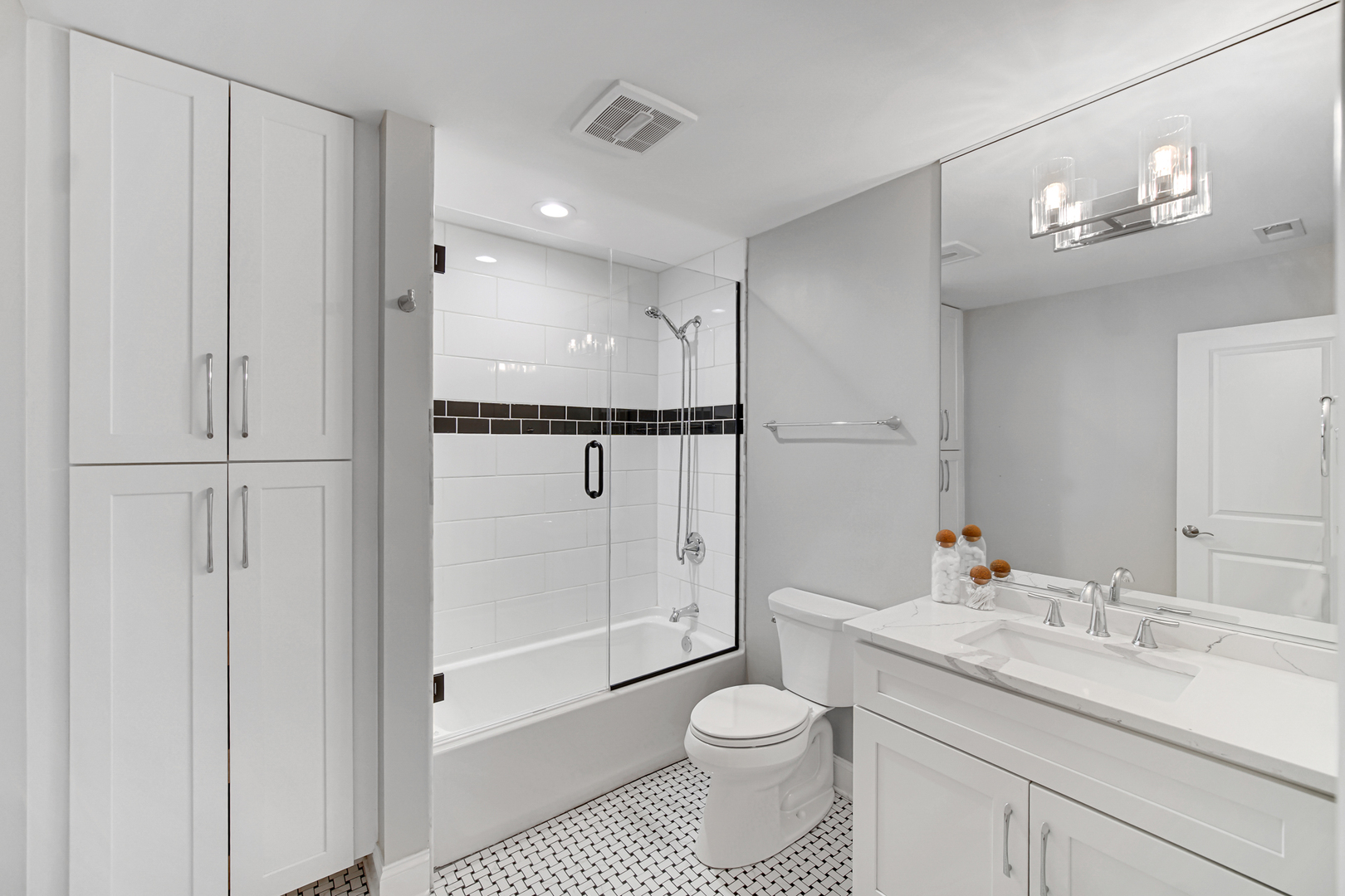 5622 Belmont Road, Downers Grove, IL 60516