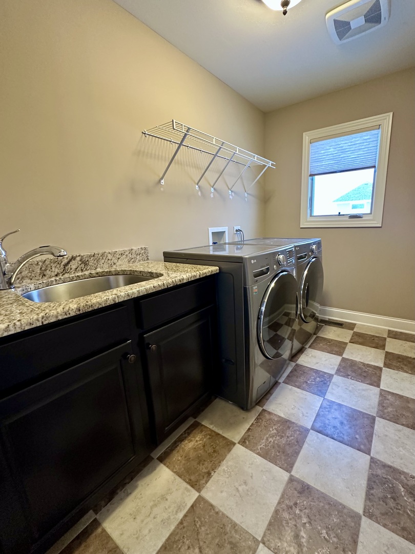 1825 Brogan Drive, New Lenox, IL 60451