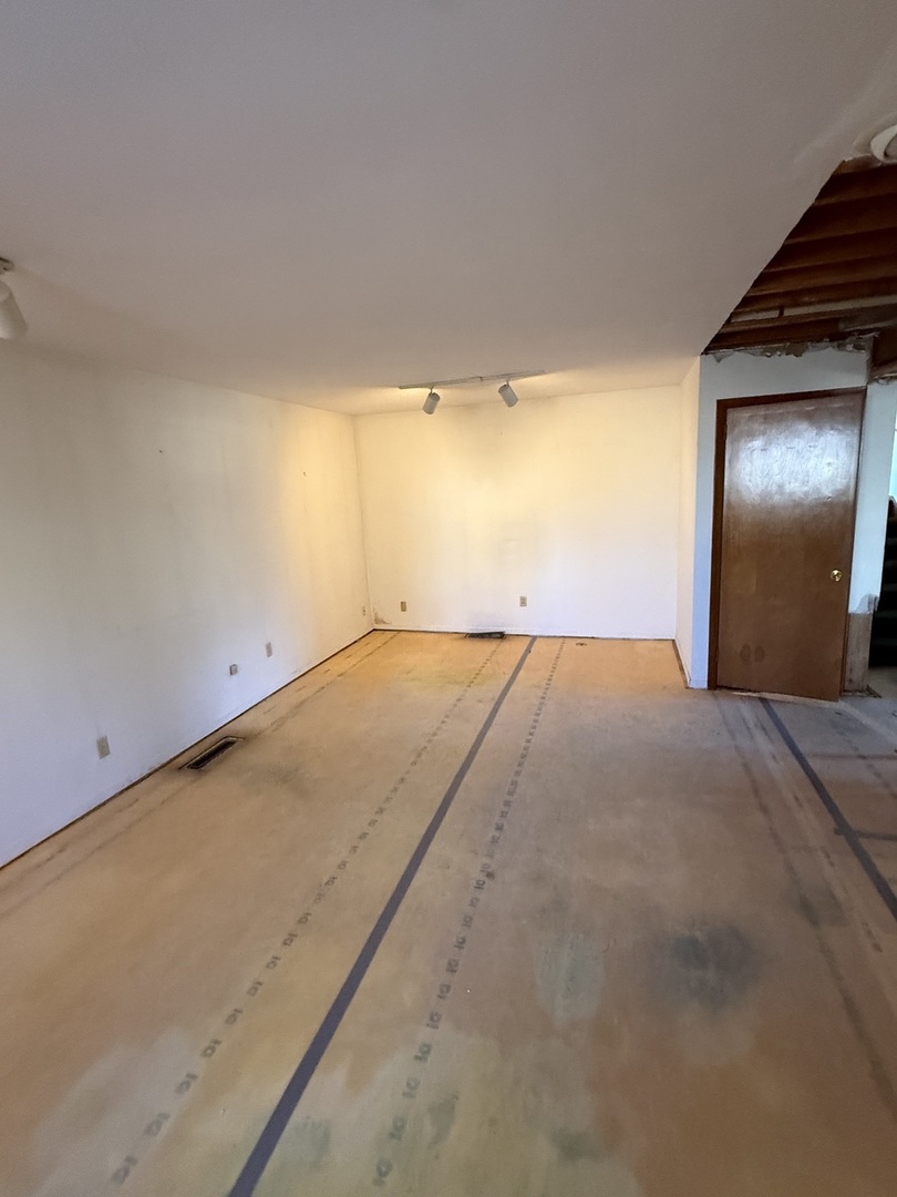 2724 N Country Club Terrace Terrace, Rockford, IL 61103