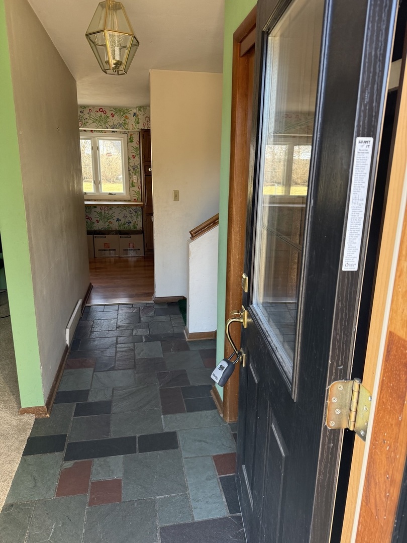 2724 N Country Club Terrace Terrace, Rockford, IL 61103