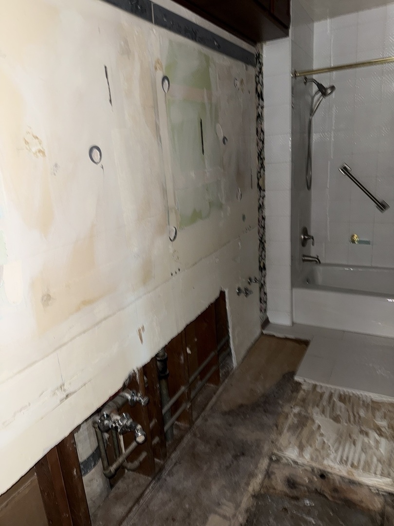 2724 N Country Club Terrace Terrace, Rockford, IL 61103