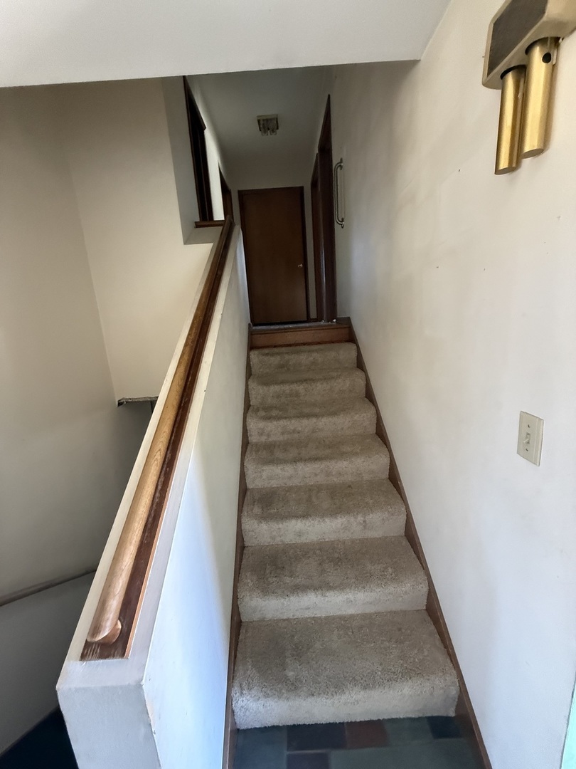 2724 N Country Club Terrace Terrace, Rockford, IL 61103