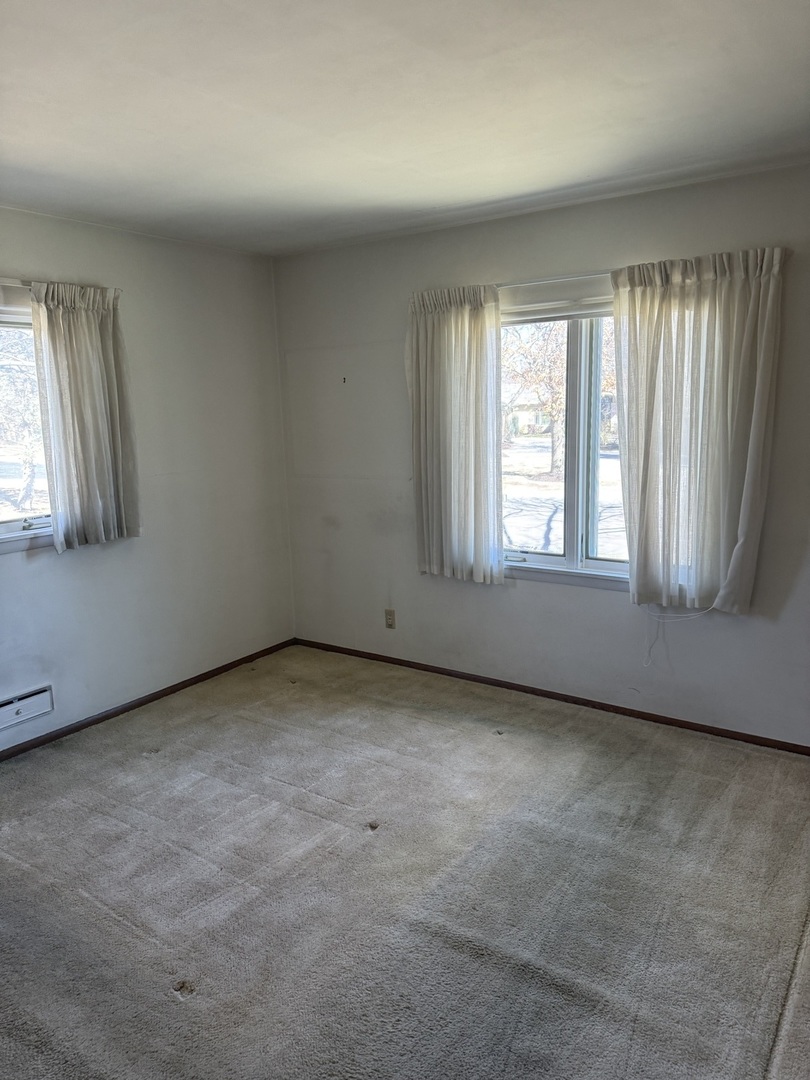 2724 N Country Club Terrace Terrace, Rockford, IL 61103