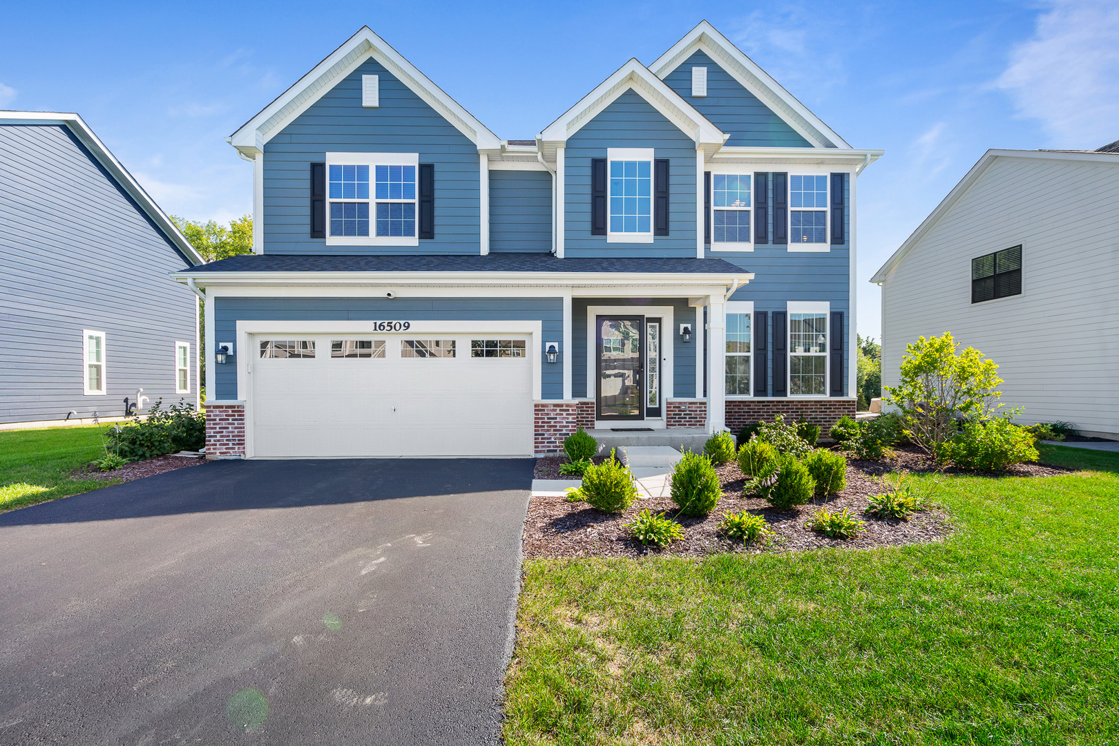 16509 S Sun Meadow Drive, Lockport, IL 60441