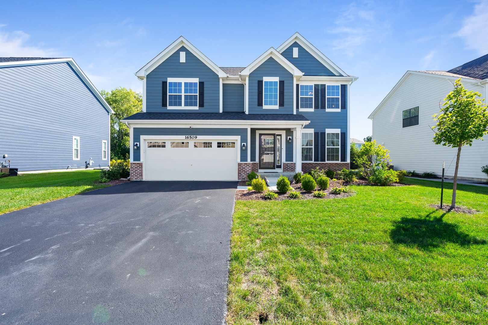 16509 S Sun Meadow Drive, Lockport, IL 60441