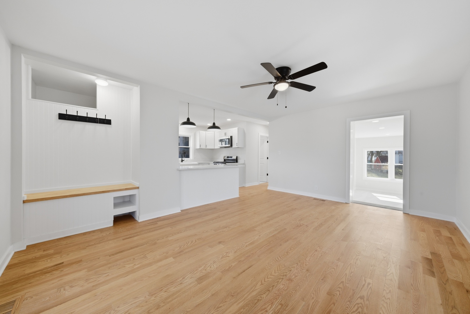 217 E 11th Street, Lockport, IL 60441