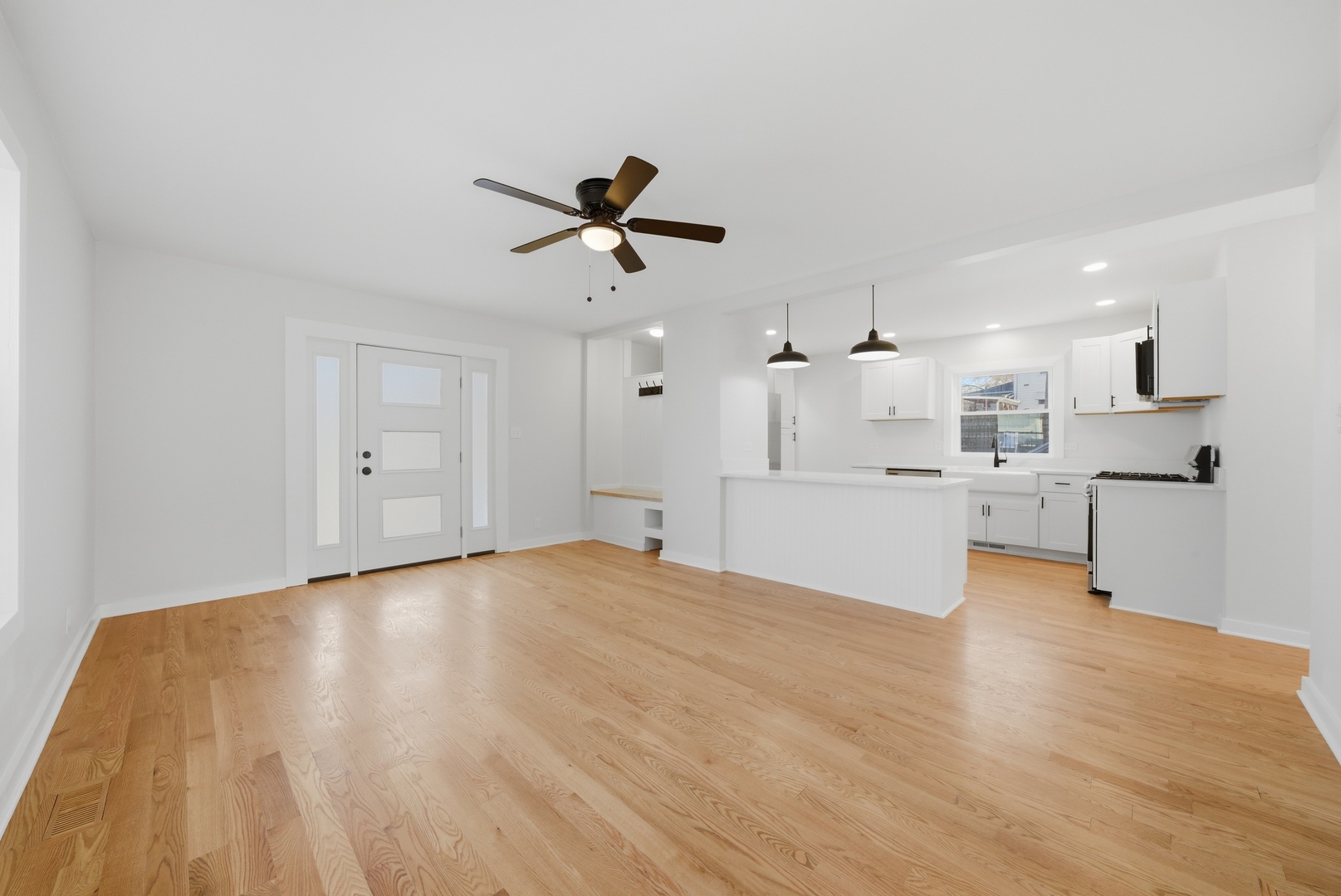 217 E 11th Street, Lockport, IL 60441