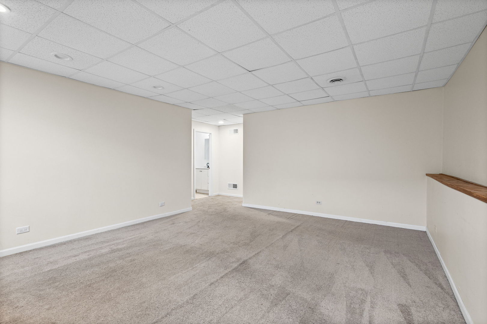 222 Abilene Lane, Vernon Hills, IL 60061