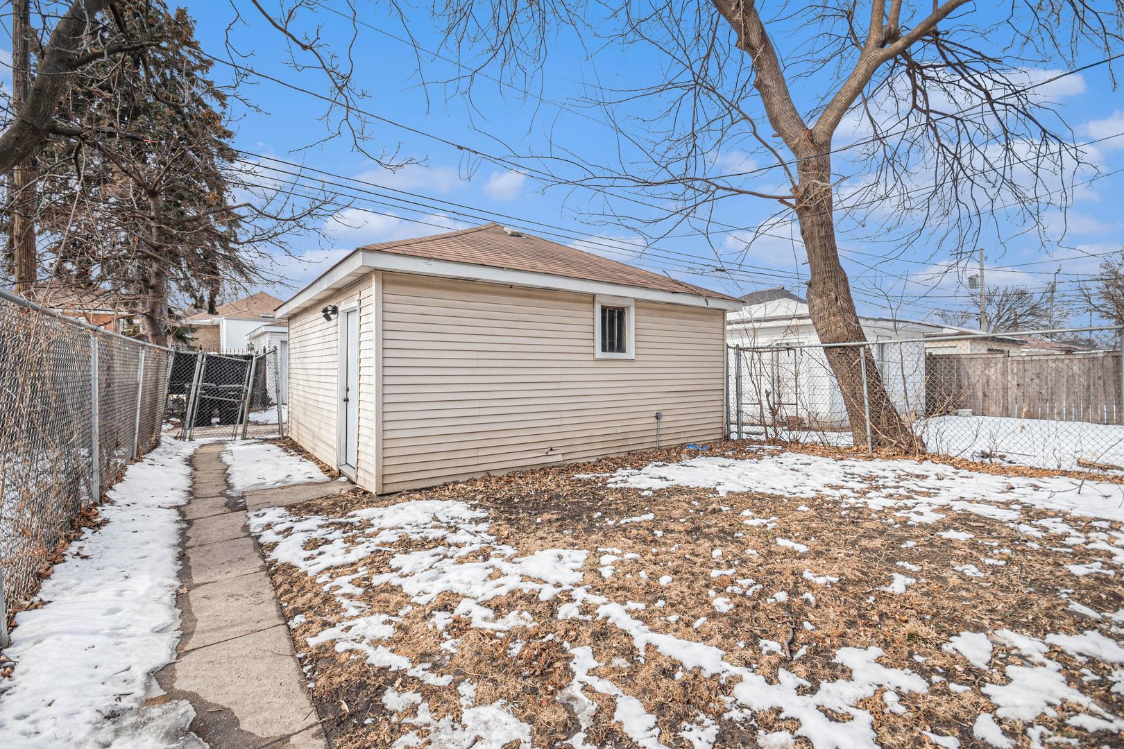 1702 N Meade Avenue #1, Chicago, IL 60639