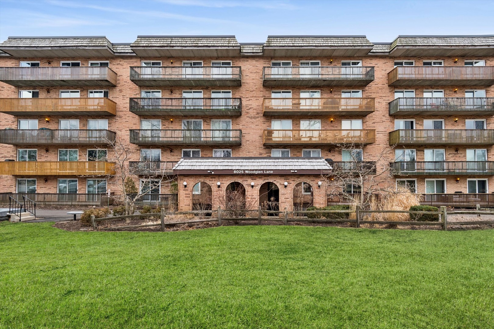 8025 Woodglen Lane #112, Downers Grove, IL 60516