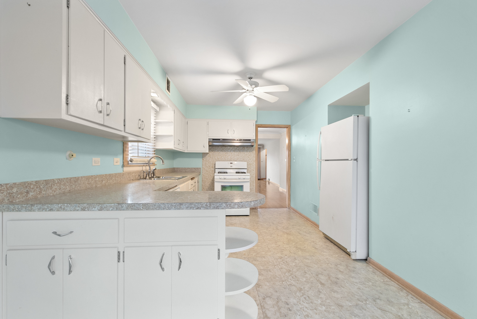 10609 S Kildare Avenue, Oak Lawn, IL 60453