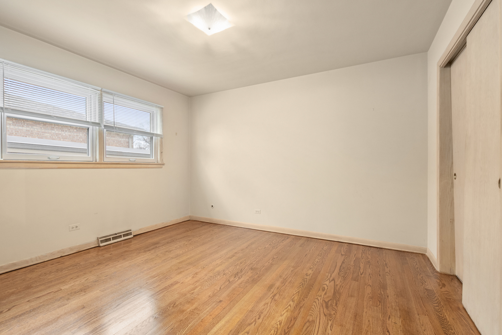 10609 S Kildare Avenue, Oak Lawn, IL 60453