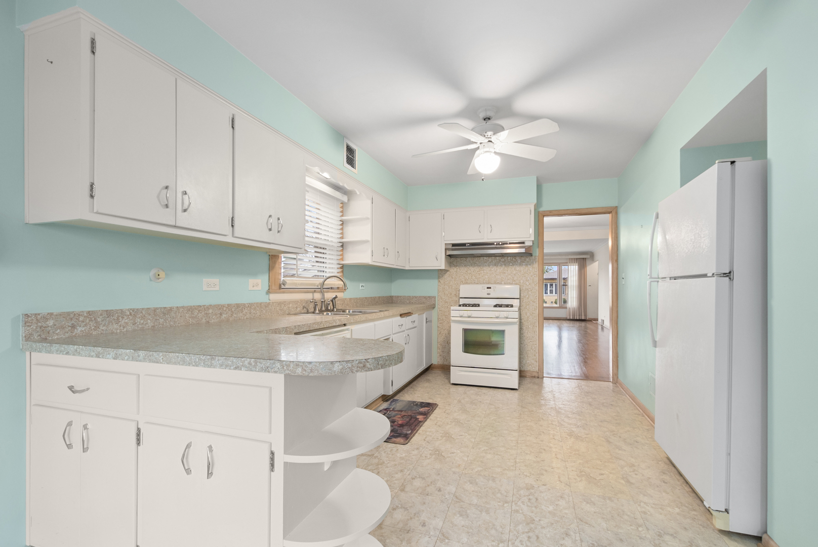 10609 S Kildare Avenue, Oak Lawn, IL 60453