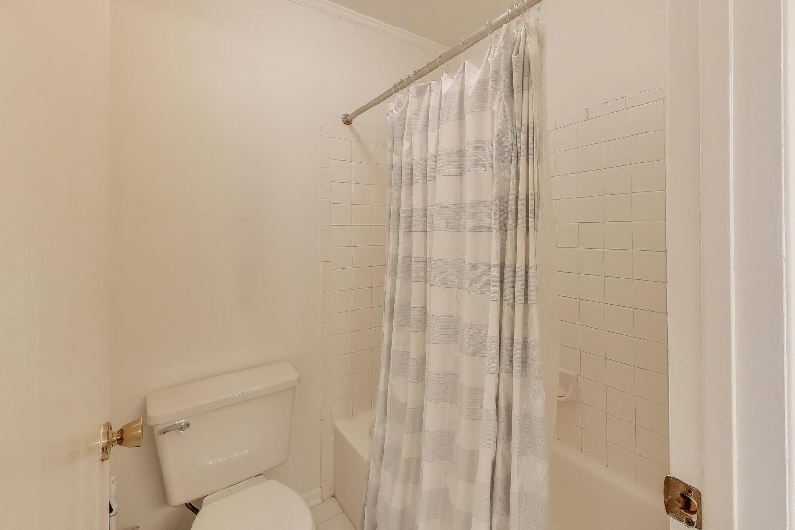 2122 Southwind Circle #8-4, Schaumburg, IL 60194