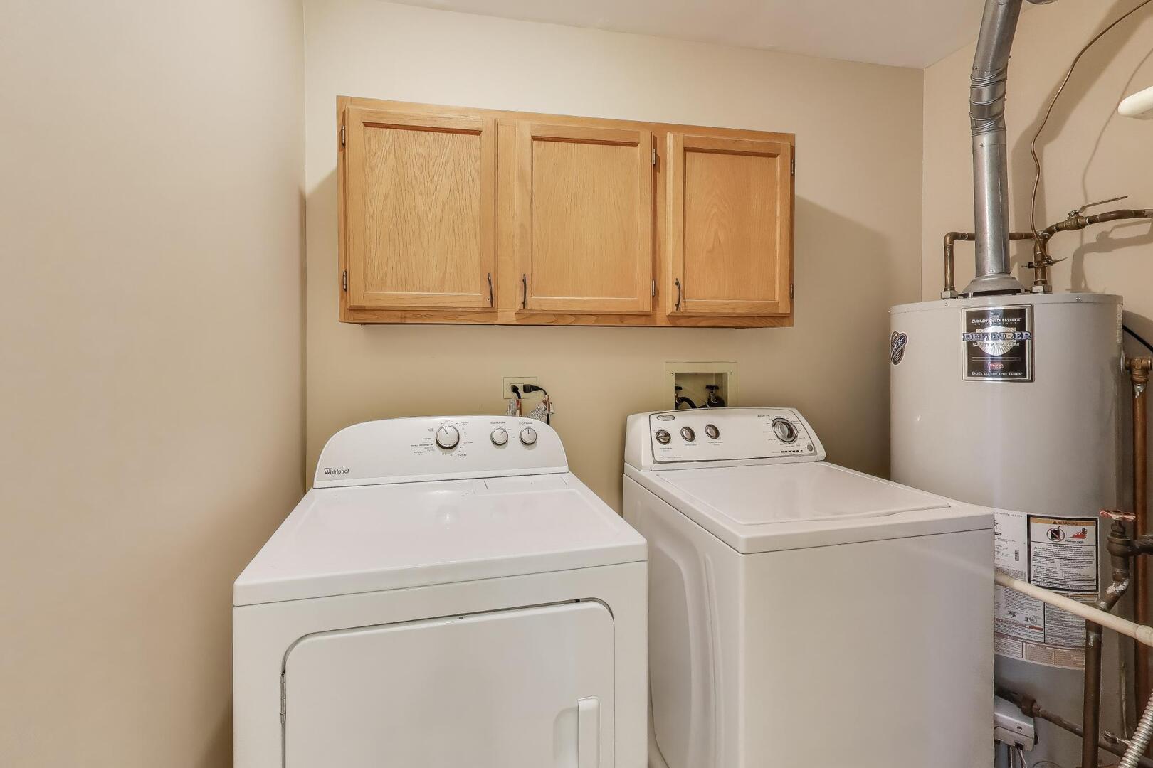 2122 Southwind Circle #8-4, Schaumburg, IL 60194