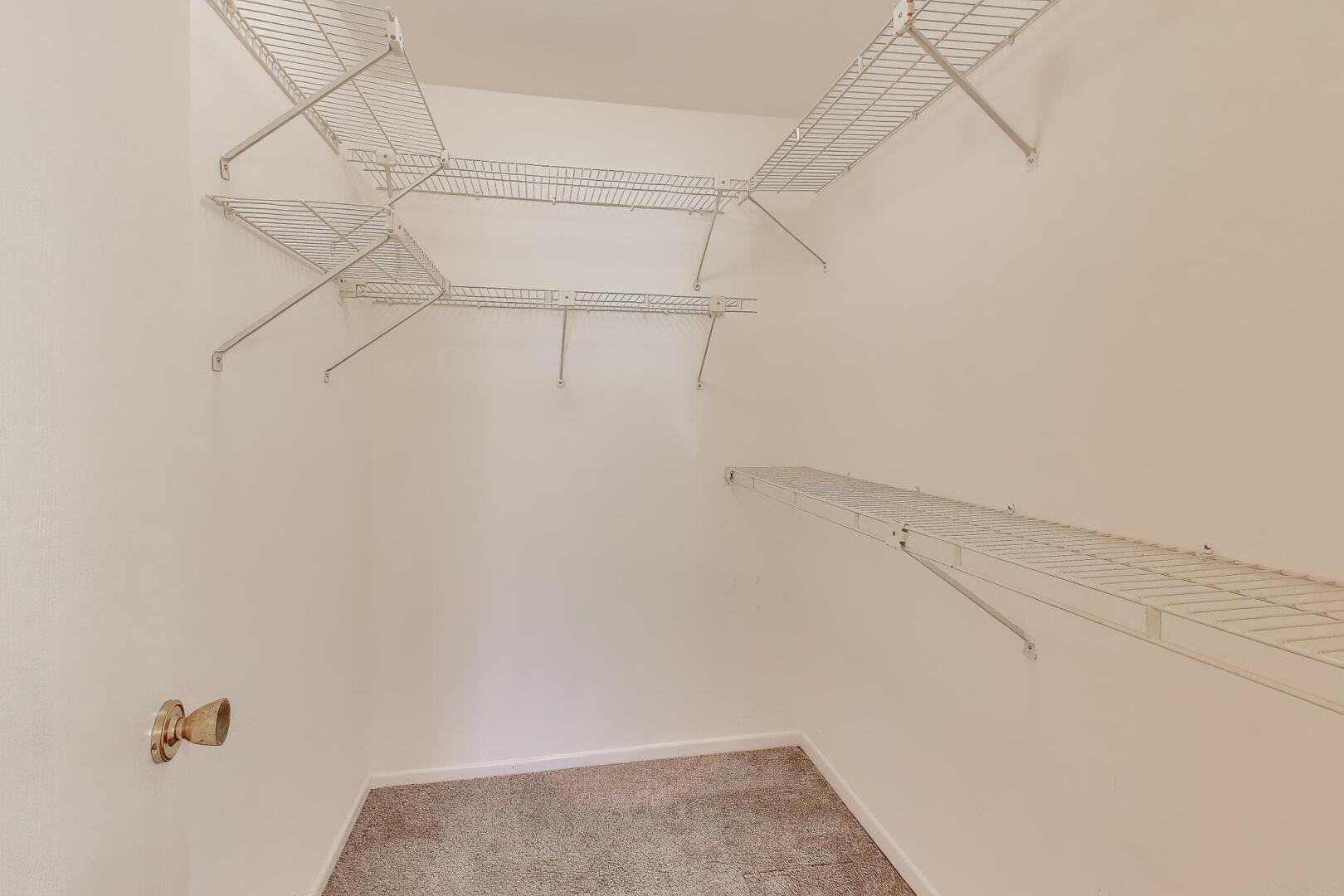 2122 Southwind Circle #8-4, Schaumburg, IL 60194