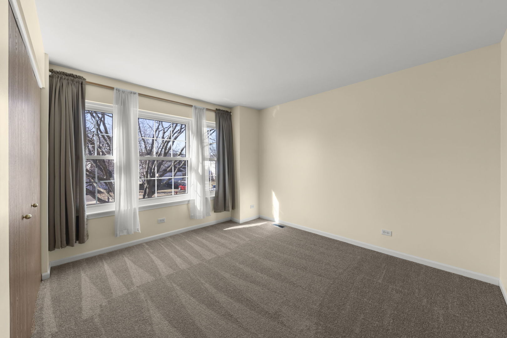 1782 Montrose Drive, Aurora, IL 60503