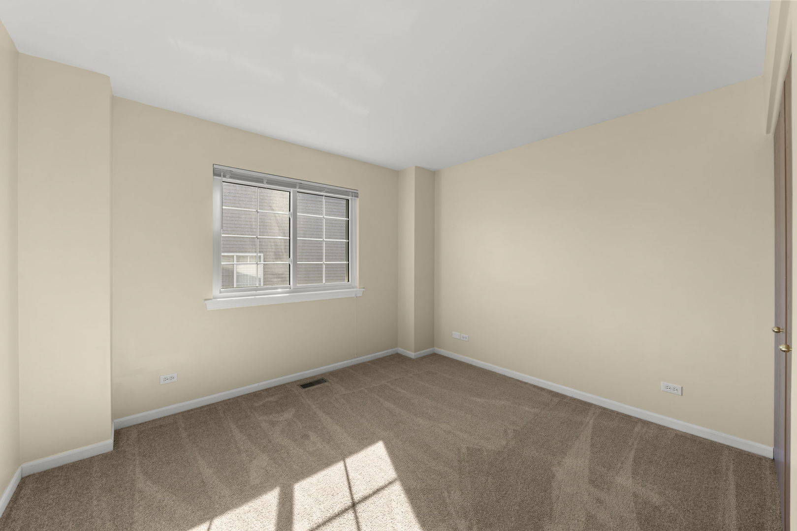 1782 Montrose Drive, Aurora, IL 60503