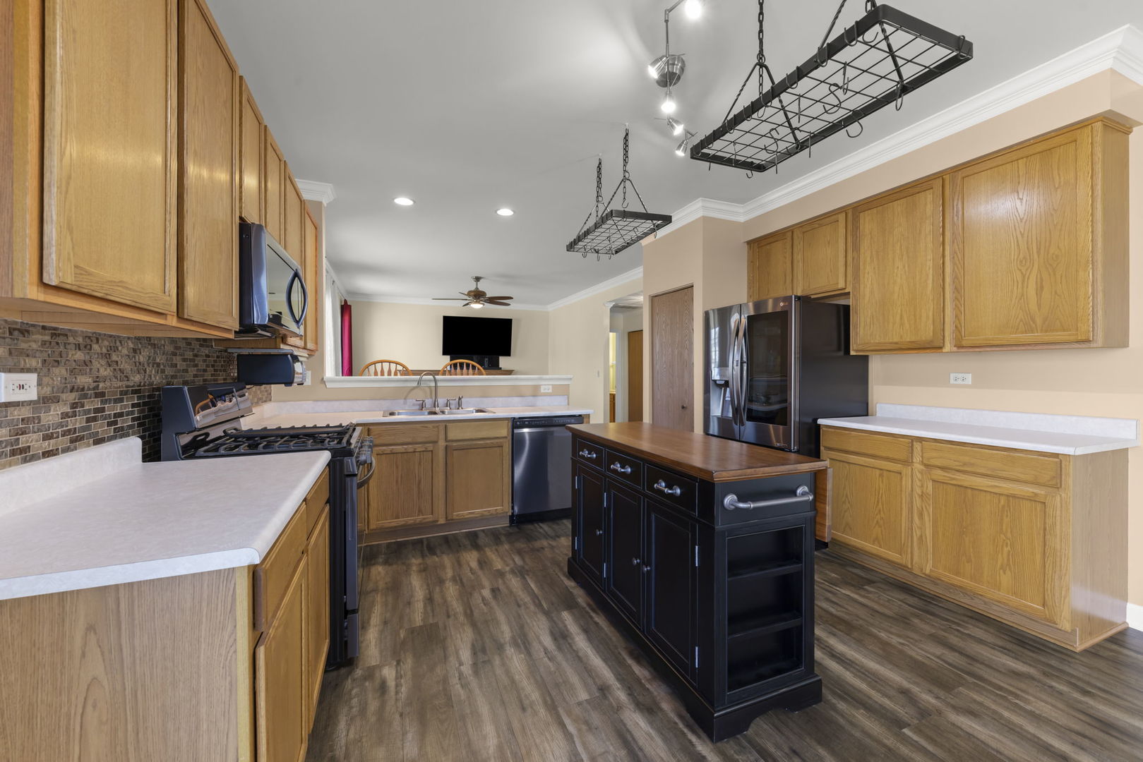 1782 Montrose Drive, Aurora, IL 60503