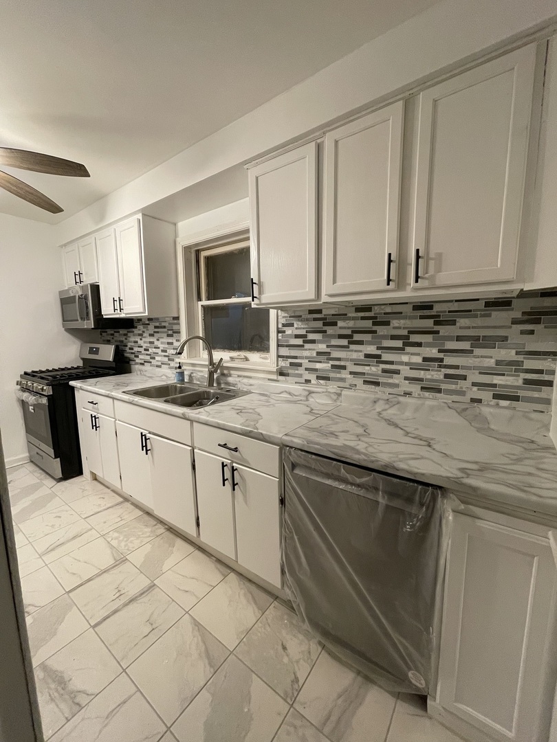 12748 S LOWE Street, Chicago, IL 60638