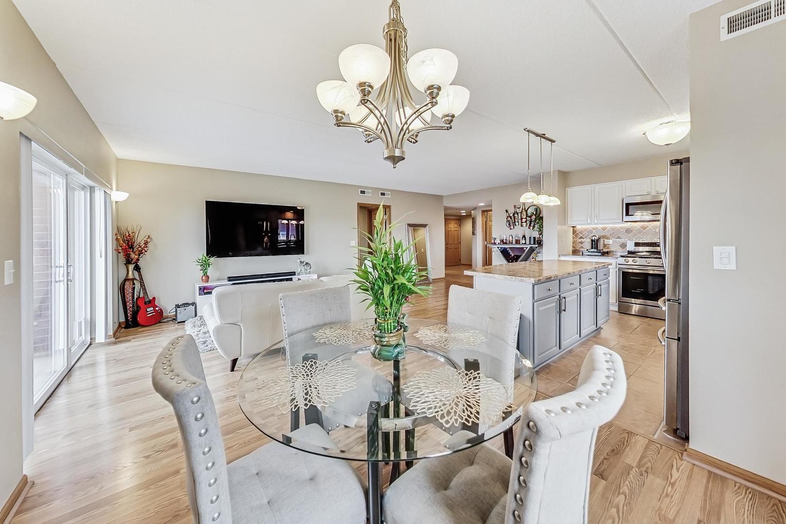 6559 W George Street #404, Chicago, IL 60634