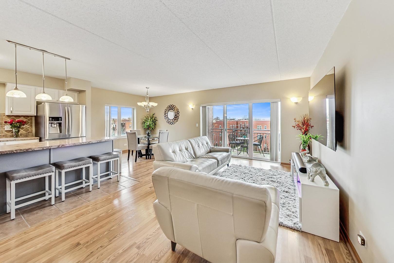 6559 W George Street #404, Chicago, IL 60634