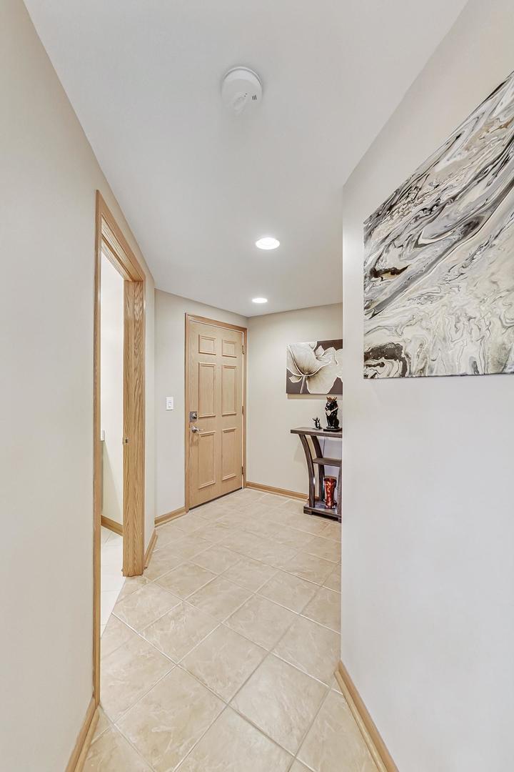 6559 W George Street #404, Chicago, IL 60634