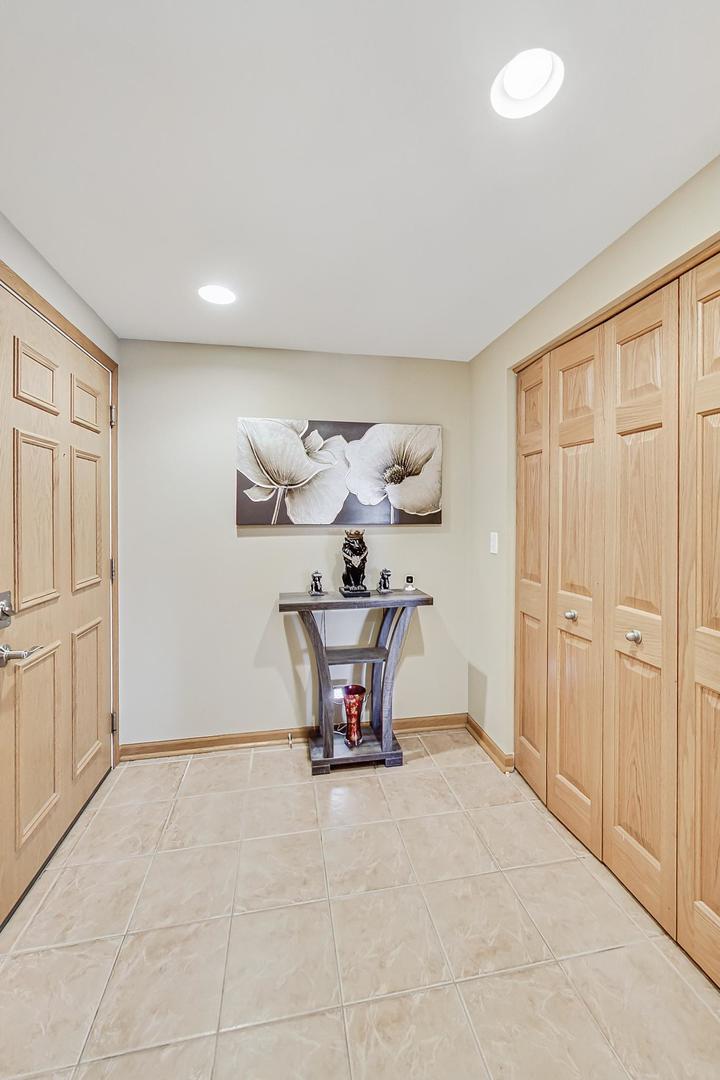 6559 W George Street #404, Chicago, IL 60634